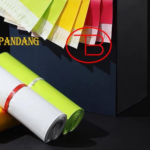 

Plastik Packing Baju / Polymailer Olshop LDPE 30X40CM Glossy Isi 100Pcs Lem Perekat Grosir