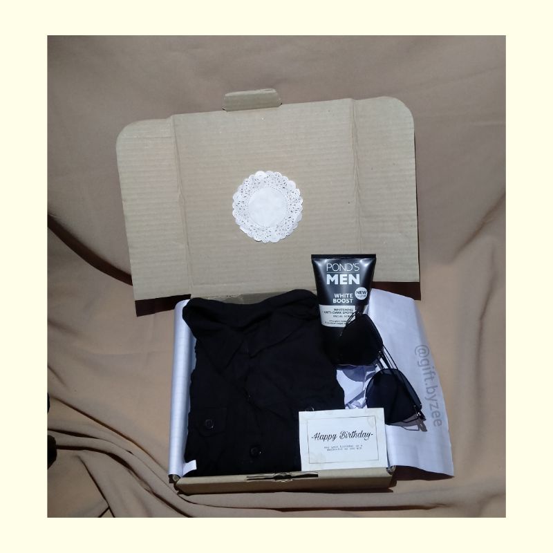 

gift box/ kado ulang tahun cowok/ kado anniversary/ kado unik