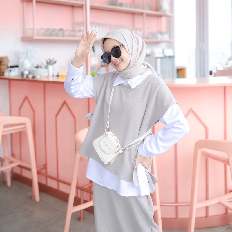 CAITLYN OUTER