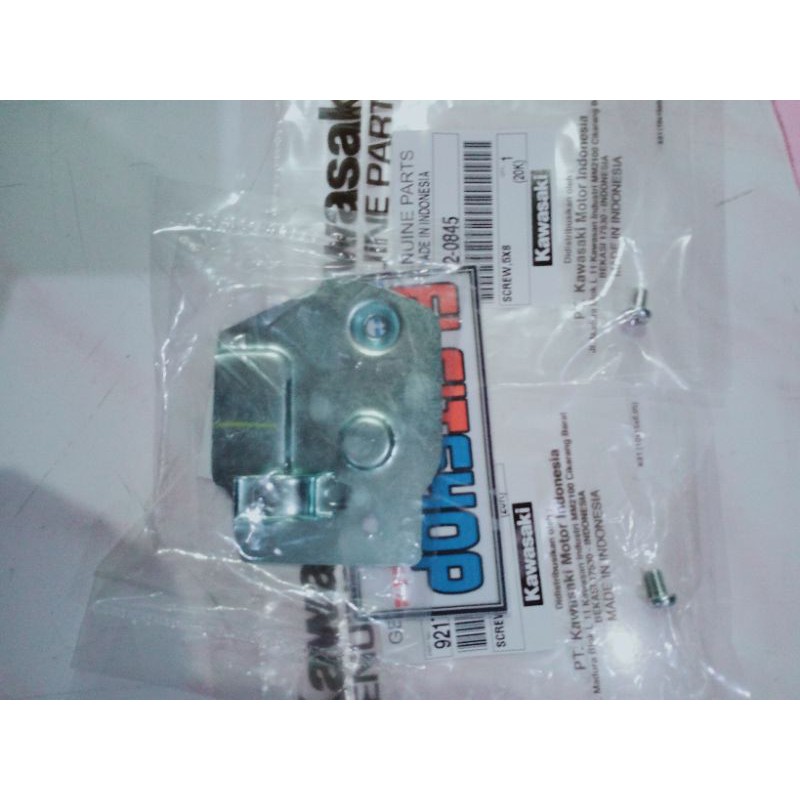 COVER OLI PUMP PLATE+BAUD OIL PUMP NINJA150R RR