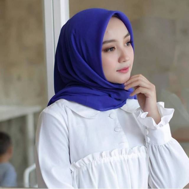 Jilbab Bella Square Polycotton/    Bella hijab/ jilbab segi