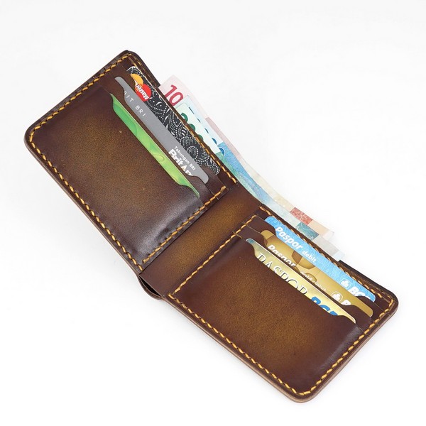 Dompet Pria DIB2L Full Kulit Asli Brushh Off 8 Slot Kartu Bifold