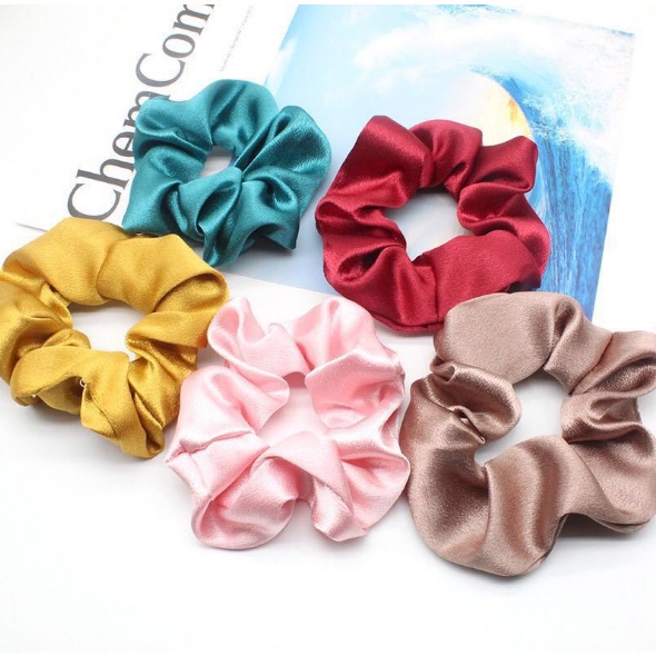 SCRUNCHIE IKAT RAMBUT KOREA WANITA AKSESORIS RAMBUT KERUT SATIN POLOS FASHION IMPORT AK52