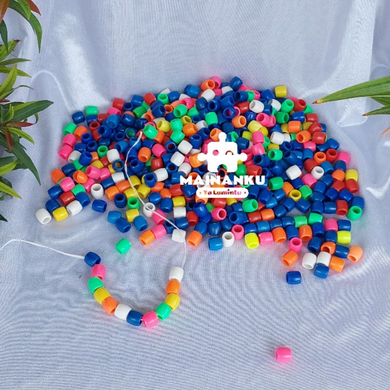 Mainan Edukasi Anak Meronce Manik-manik