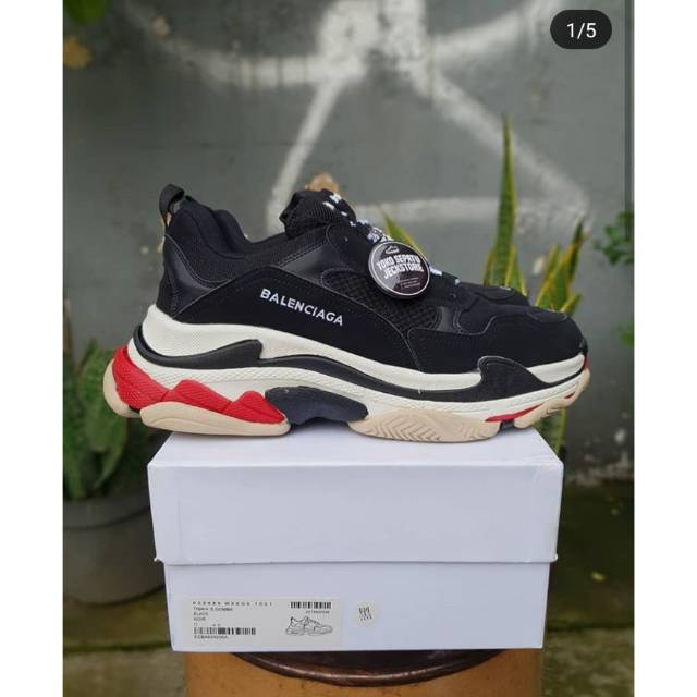 BALENCIAGA TRIPLE S TRAINERS BLACK RED (UA) BNIB