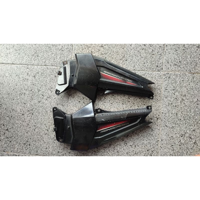 cover body samping cover tutup aki original yamaha byson