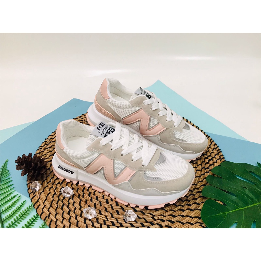 SEPATU SNEAKERS WANITA FASHION PREMIUM TERKEKINIAN-PINK ABU