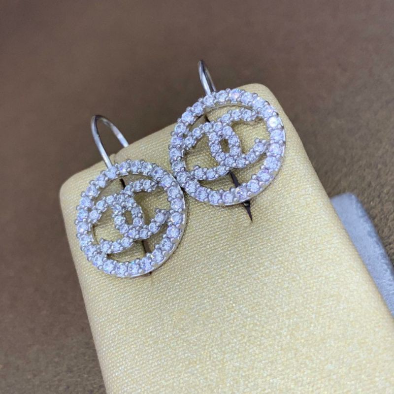 UBS ANTING EMAS 750 AAE0027