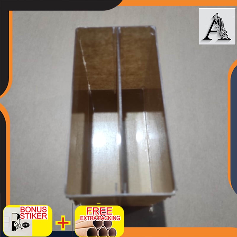 

Promo Aquarium Cupang Ukuran P 20 cm x L 10 cm x T 15 cm Bahan Akrilik - dengan sekat