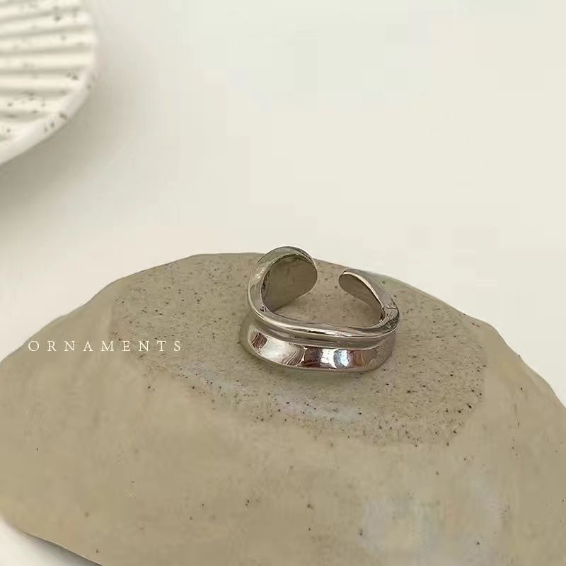 Jepang dan Korea ins gaya dingin silver hollow geometris cincin wanita retro mikro bertatahkan zirco