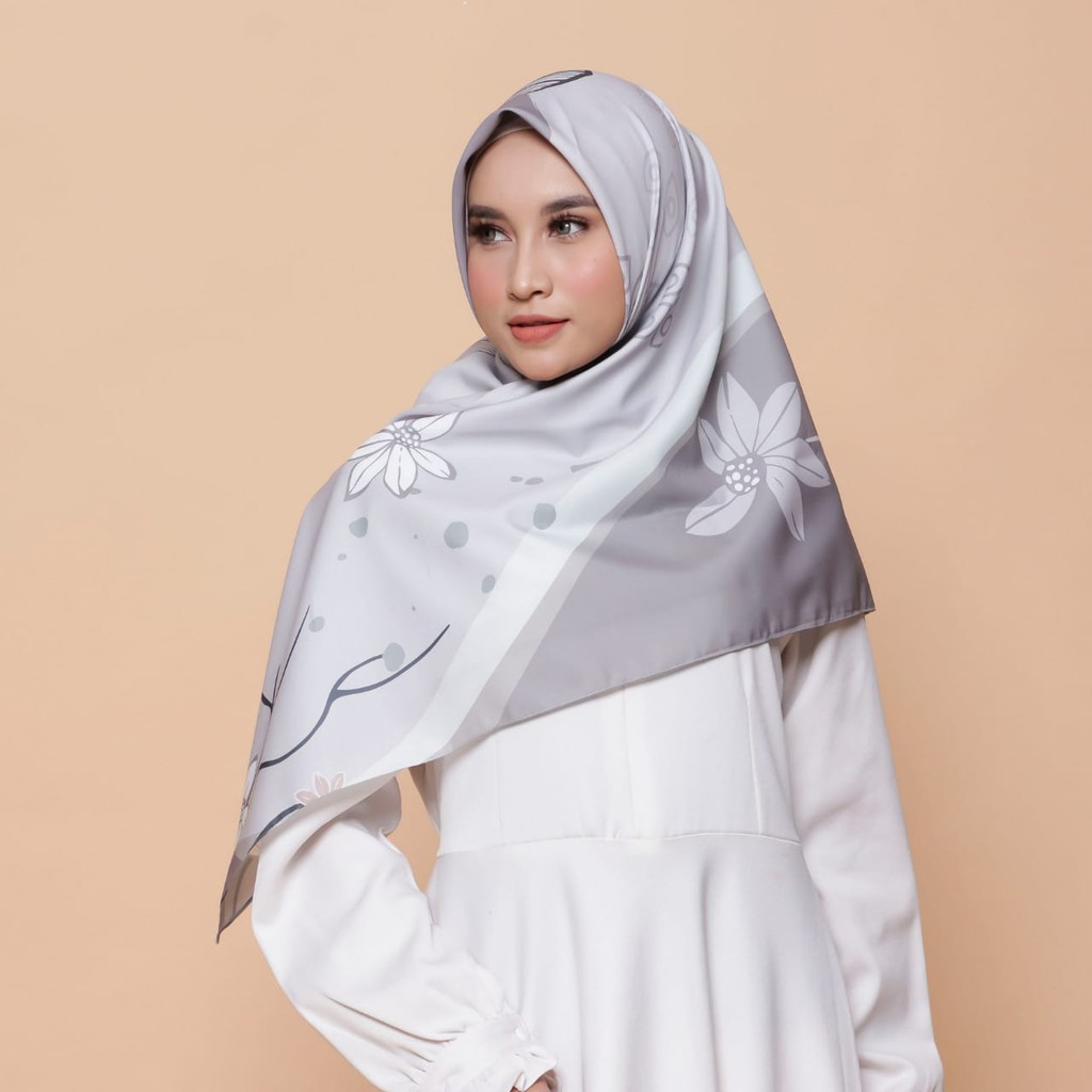 KERUDUNG SEGI EMPAT PRINTING MOTIF JILBAB SEGIEMPAT HIJAB SEGIEMPAT SCARF FEMINA