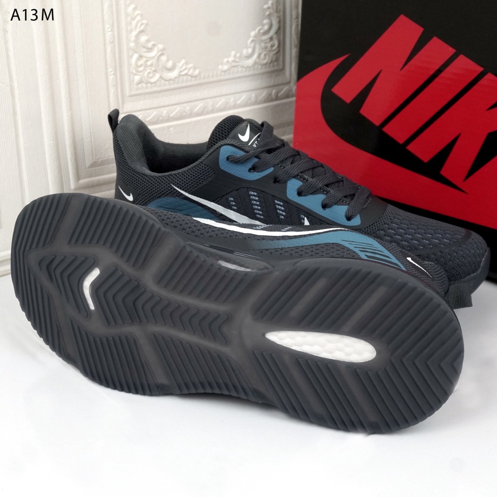 SEPATU COWOK ZOOM A13M