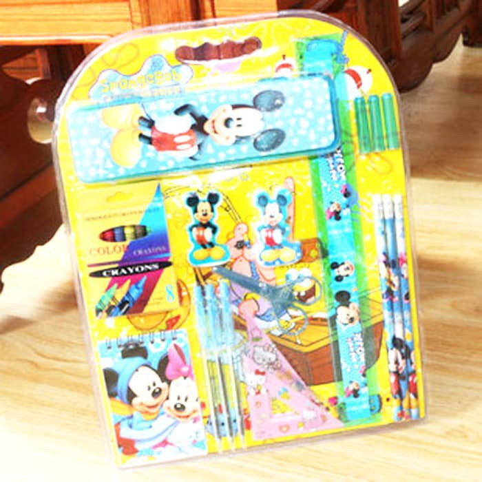 

Free Crayon Set Perlengkapan Alat Tulis-Menggambar Sekolah Murah Bagus