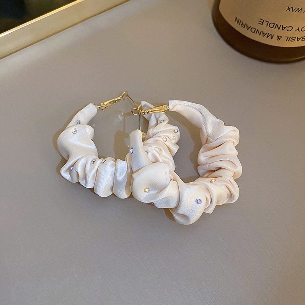 Hu Hu Hu Hu Hu Alat Bantu Pasang Kacamata♡ 1 Pasang Anting Hoop Bentuk C Bahan Kain Sutra Aksen Berlian Imitasi Untuk Wanita