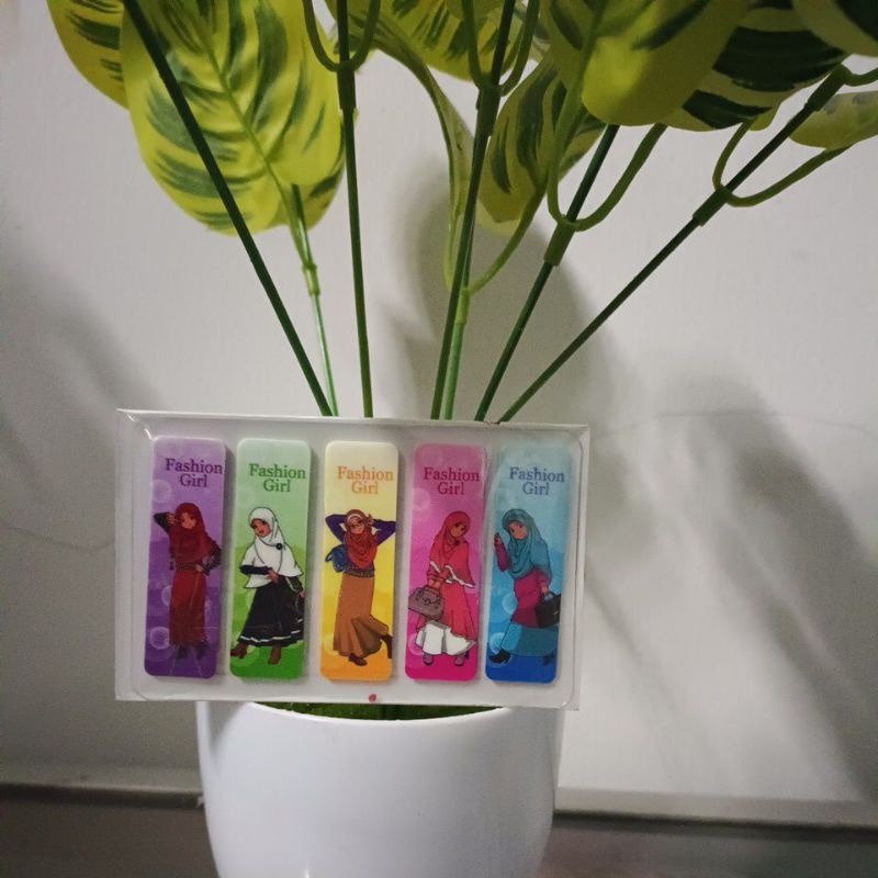 

pembatas buku kecil isi 100pcs