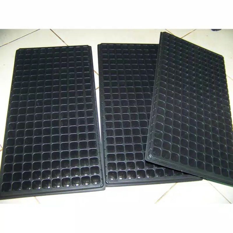 Tray Semai 162 lubang