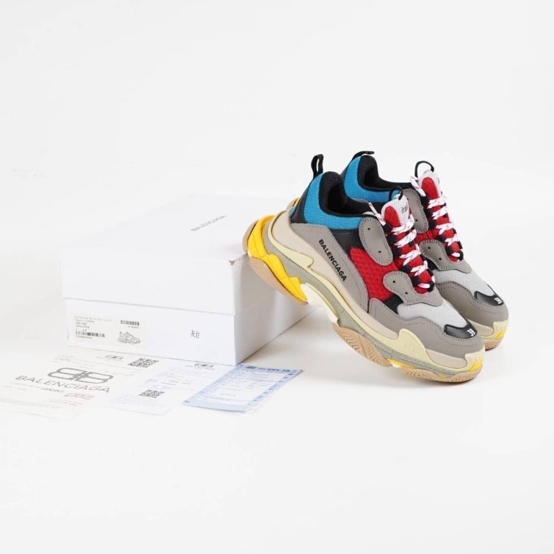 Balenciaga triple s grey red gris rouge