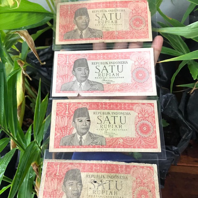 Uang Kuno 1 Rupiah Soekarno F 4 Lembar Borongan