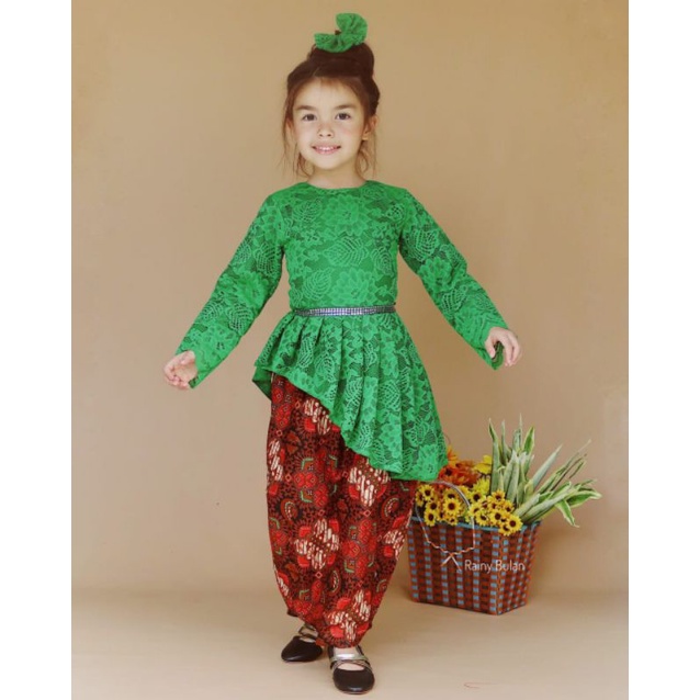 kebaya prameswari/kebaya anak murah/kebaya newborn/kebaya kartini/kebaya modern/kutubaru murah/kutubaru anak