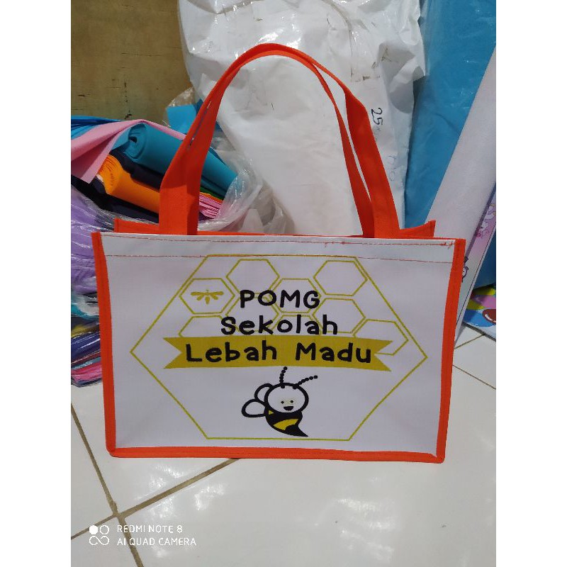 

TAS ULANG TAHUN ANAK /SOUVENIR TAS ULANG TAHUN ANAK 2 GAMBAR DEPAN BELAKANG