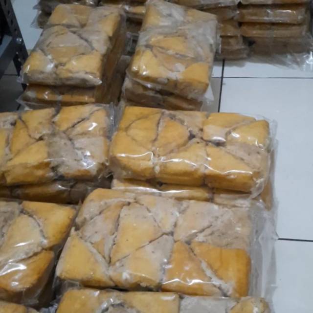 

TAHU BAKSO A.K.A TAKSO HOME MADE ISI 10