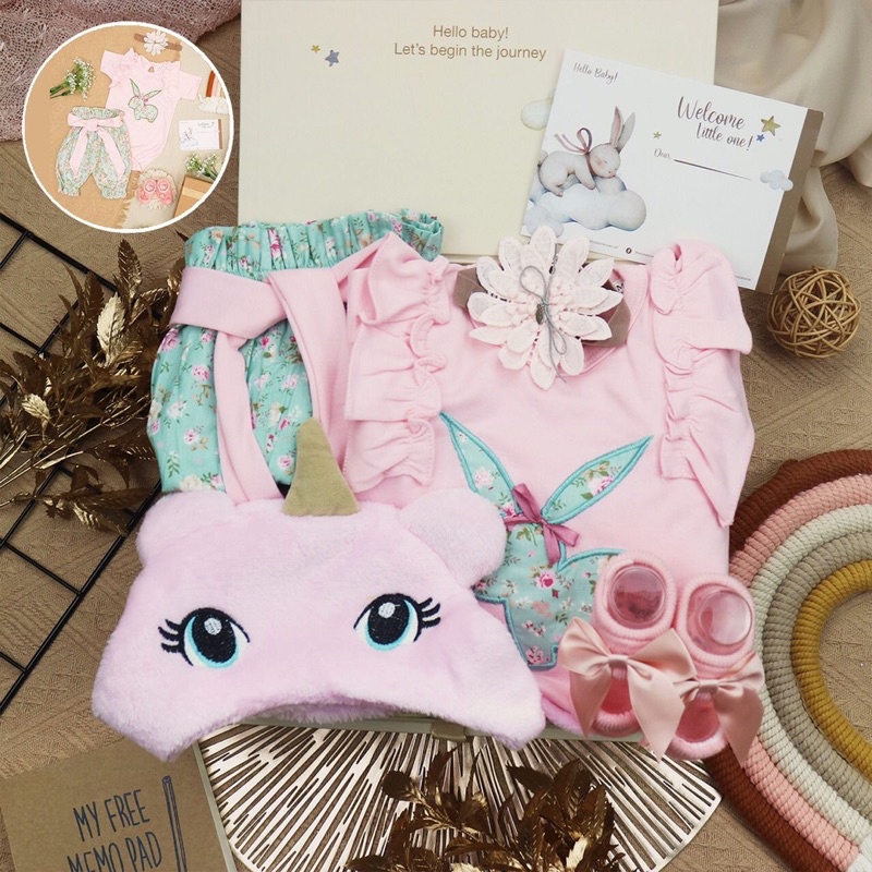 LIO044 Girls Hello Baby Hampers 0-12 months/ Hampers bayi newborn/ Kado bayi/ baby girl gift set