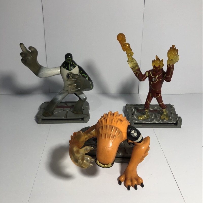 Ben 10 toys mainan figure Wildmutt, Heatblast, Upgrade (Paket)