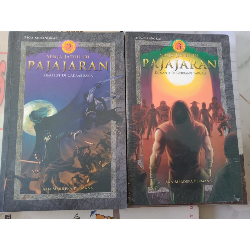 Novel SENJA JATUH DI PAJAJARAN: Kemelut di Cakrabuana karya Aan Merdeka Purnama