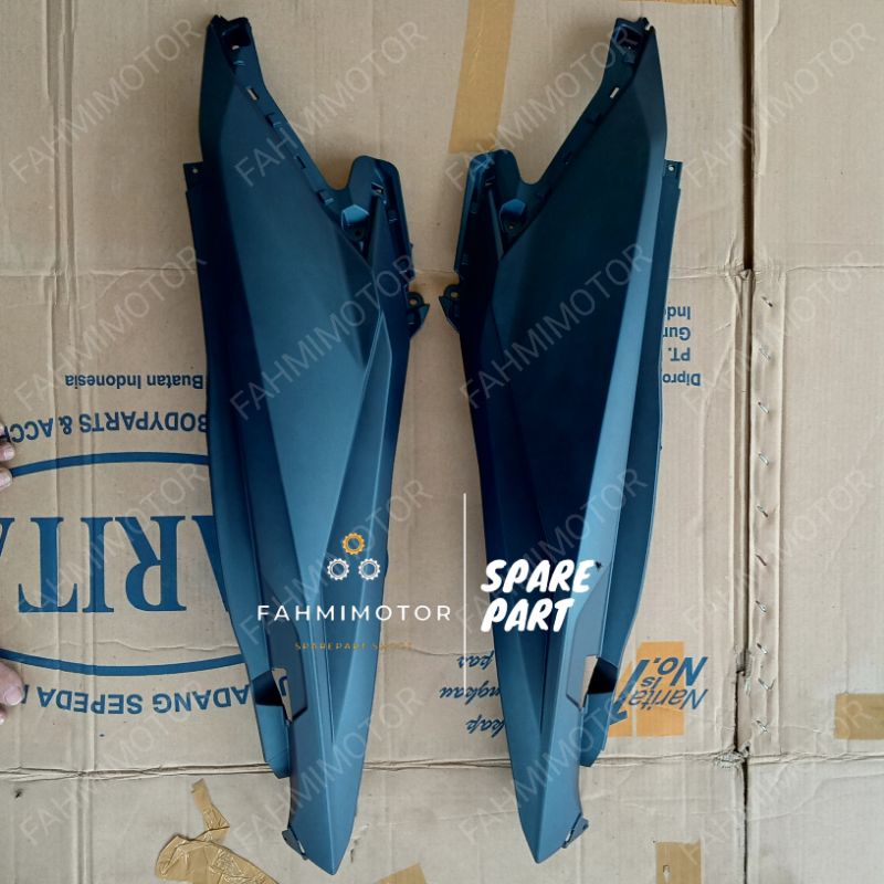 Body Belakang kanan kiri Vario 125-150 LED lama old 2015-2017 Biru doff matte