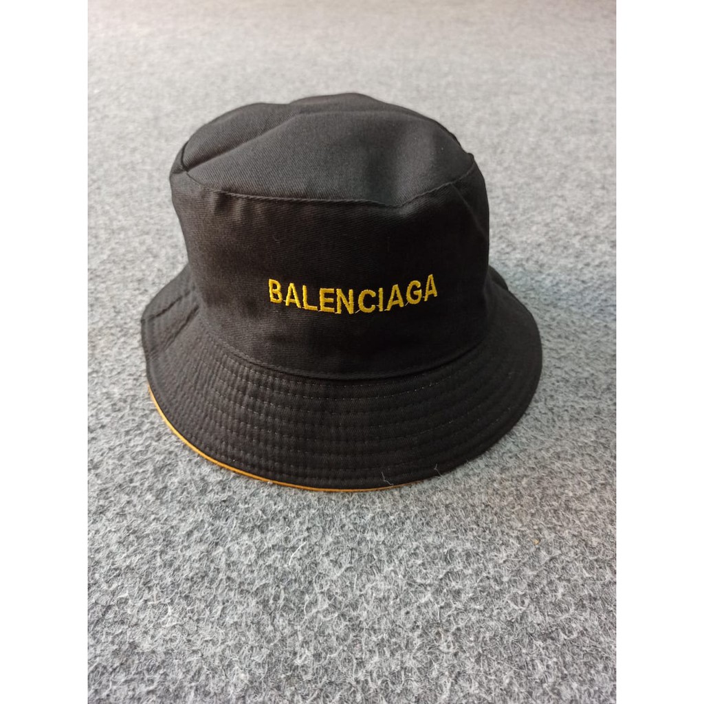 balenciaga beige cap