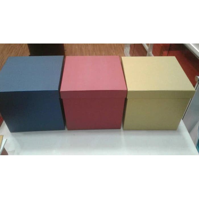 

KADO PERNIKAHAN Kotak Kado. Giftbox. Bisa Custom. ADWA WAW