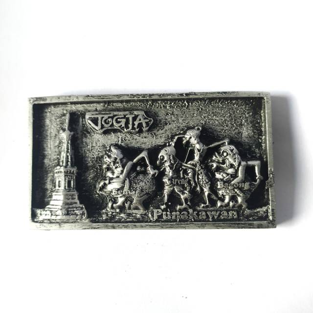 MAGNET KULKAS TUGU JOGJA DAN WAYANG PUNAKAWAN 10 x 5 cm BAHAN FIBERGLASS SOUVENIR MURAH