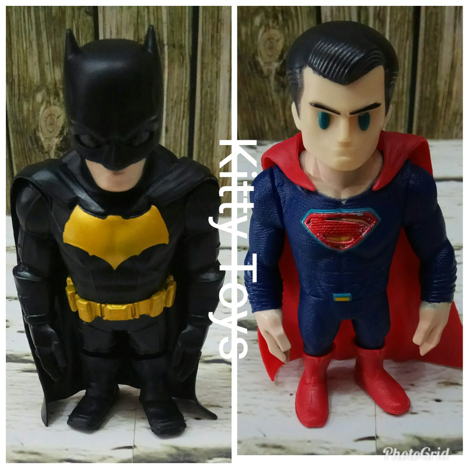 pajangan action figure batman superman