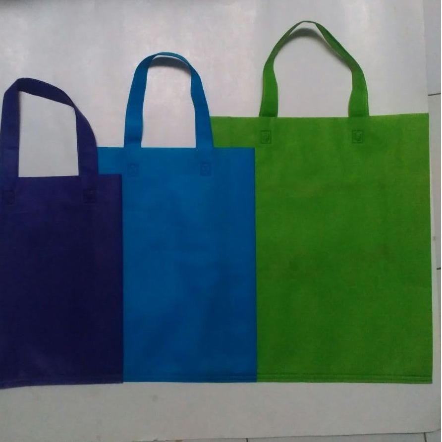 

Terbaru Isi 12pcs (38x45x11) Tas Spunbond / Tas Kain / Goodie Bag / Tas Souvenir / Kantong Souvenir