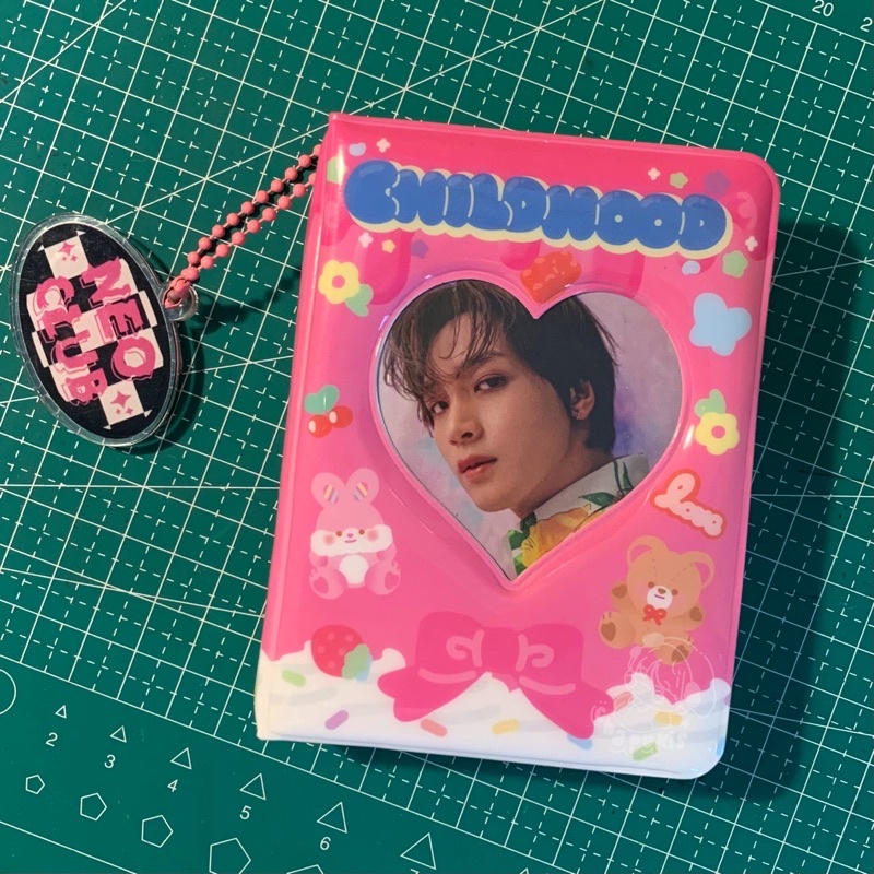 

Kolbuk Collect Book 1p Preloved (free keychain)