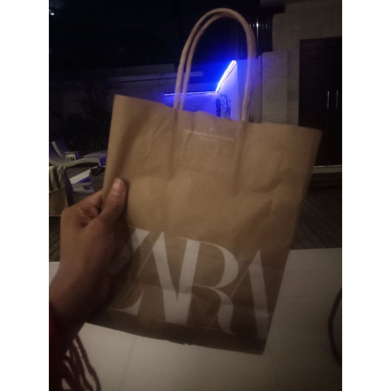 

body mist & paper bag