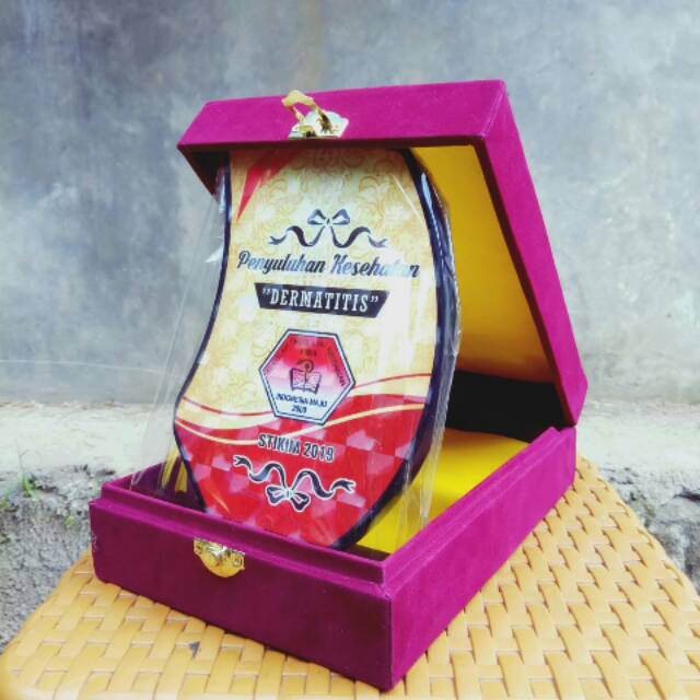 Terlaris Lucu Plakat Vandel Custom 3D Box Buludru Maniiis