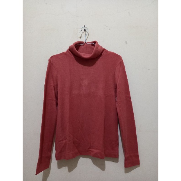 Turtleneck/heattech uniqlo original store preloved