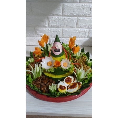 

Nasi tumpeng