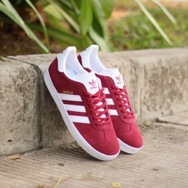adidas gazelle white red