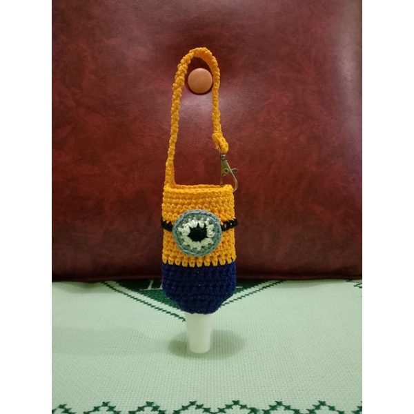 Gantungan hand sanitizer holder rajut/pouch/cover botol rajut