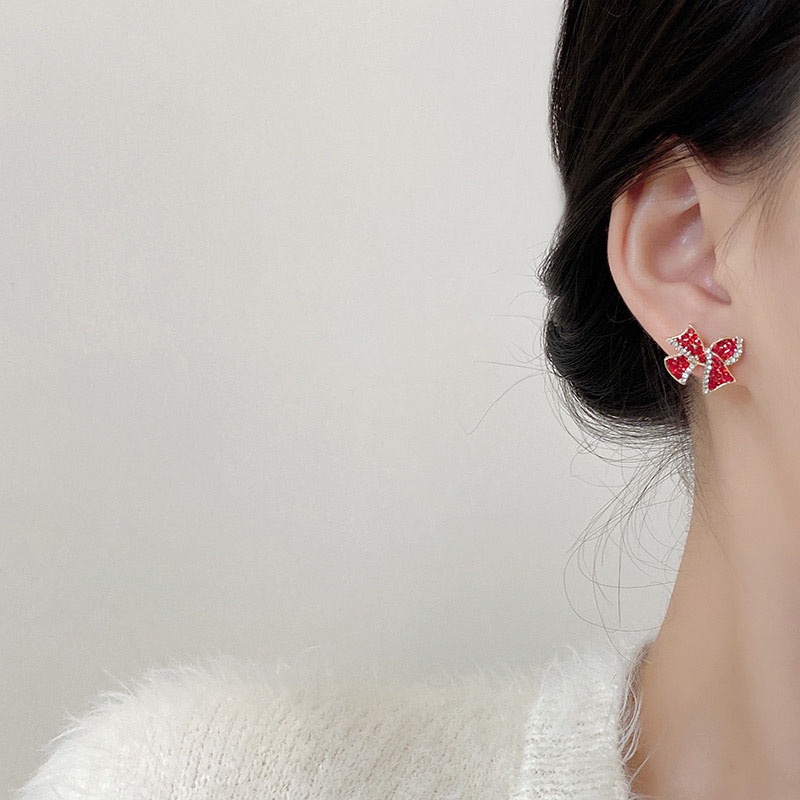 Anting Stud S925 Silver Needle Bentuk Pita Warna Merah Aksen Berlian
