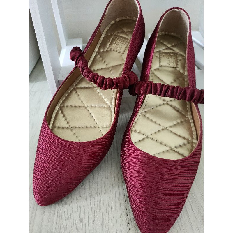 Frances Maroon Tutu Toe