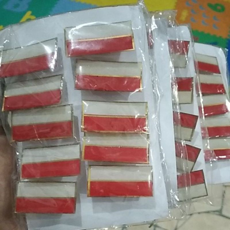 Pin merah putih 100 biji grosir resin