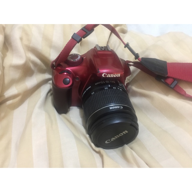 Canon D1000 red