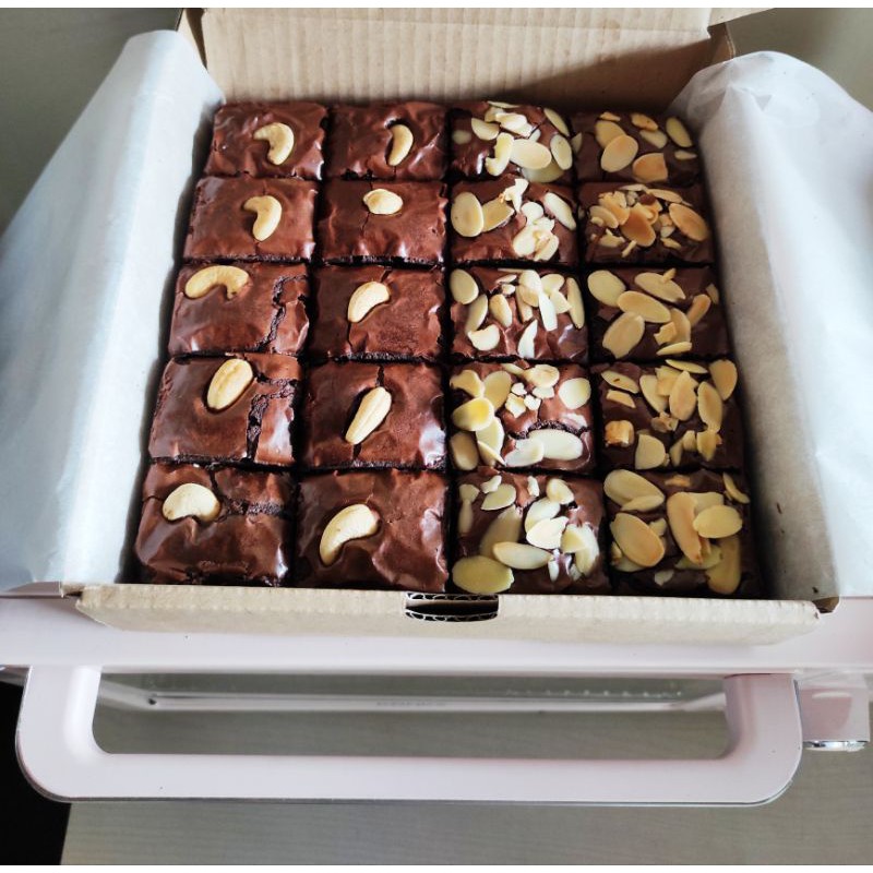 

Shiny Crust Fudgy Brownies