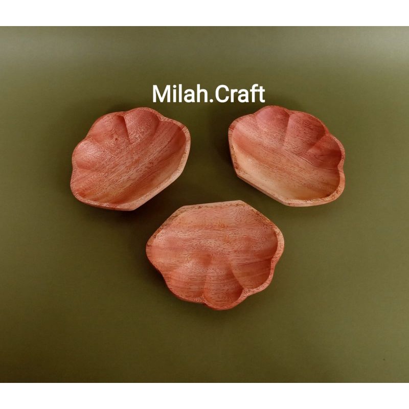 piring kayu mahoni model kerang
