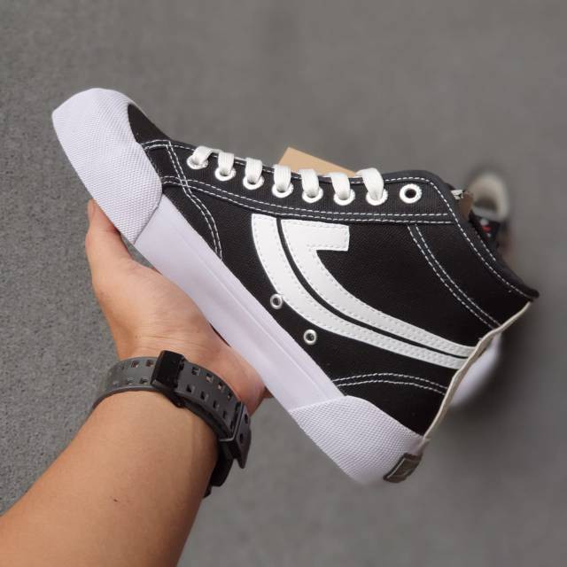 SNEAKERS COWOK HITAM BIRU MISTY  SEPATU JOHNSON GALAXY PRO HIGH CUT BLACK WHITE
