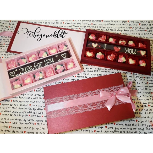 

Coklat Uacapan Hadiah Anniv/Ultah/Graduation Blok 18