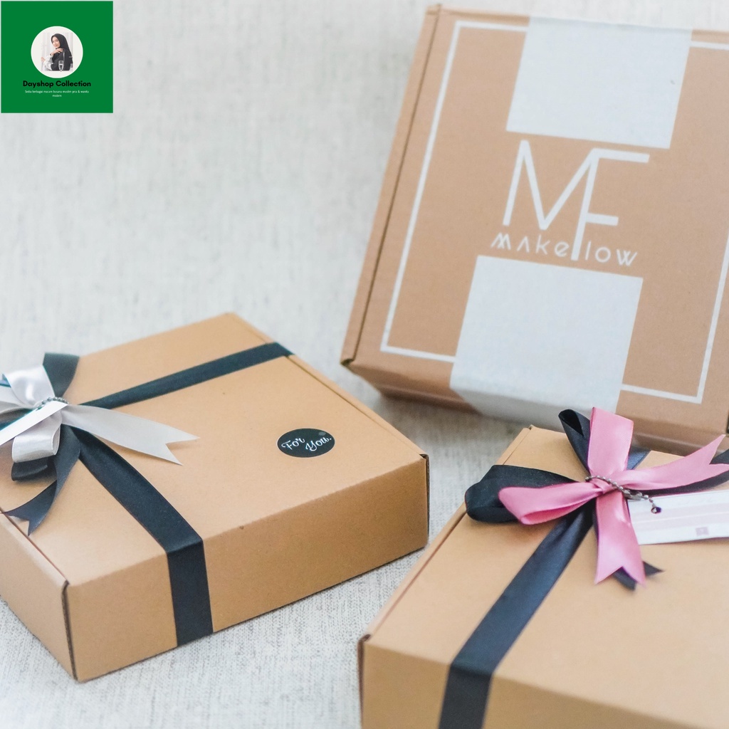 

GIFTBOX HAMPERS KADO UNIK